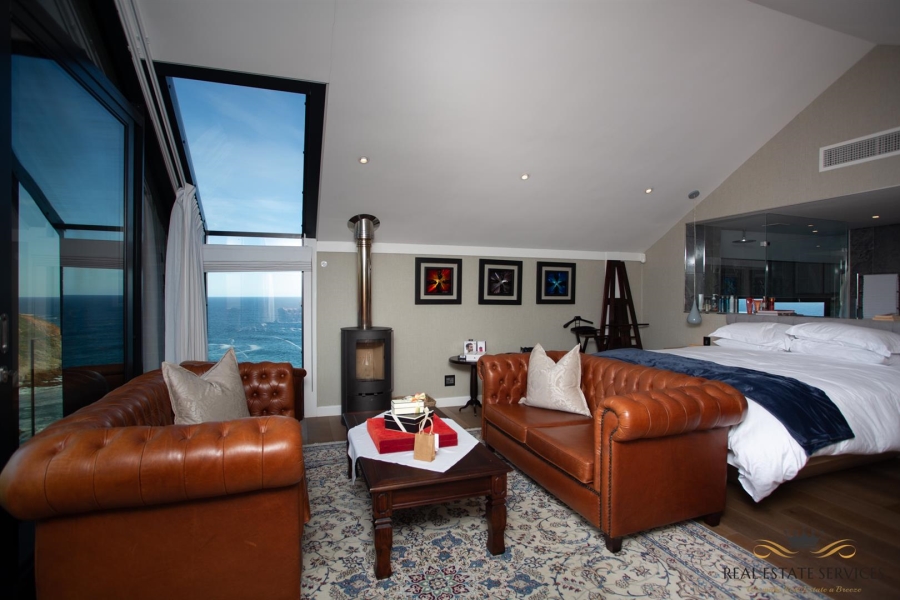 4 Bedroom Property for Sale in Herolds Bay Western Cape